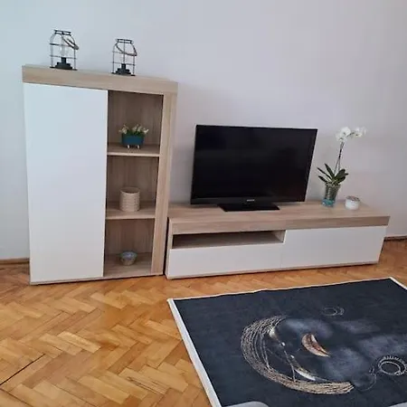 Rainbow Apartment *